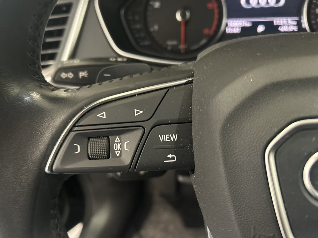 Audi Q5 DHN95H
