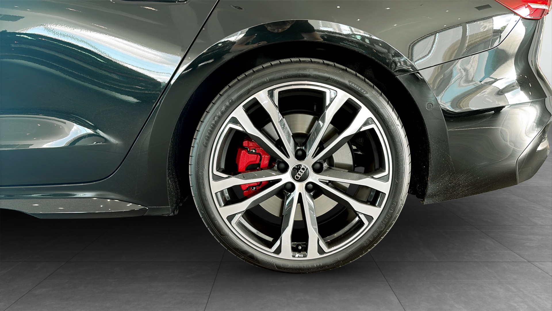 Audi A5 Avant DJB09Y