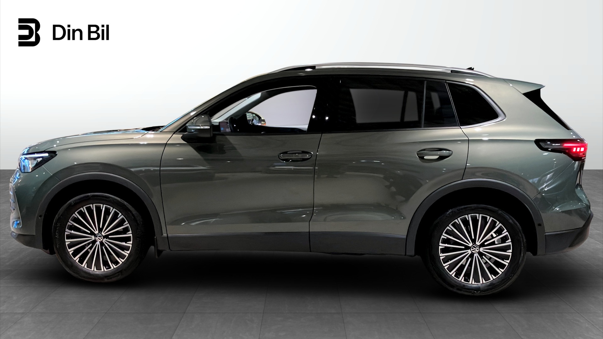 Volkswagen Tiguan DJB11L