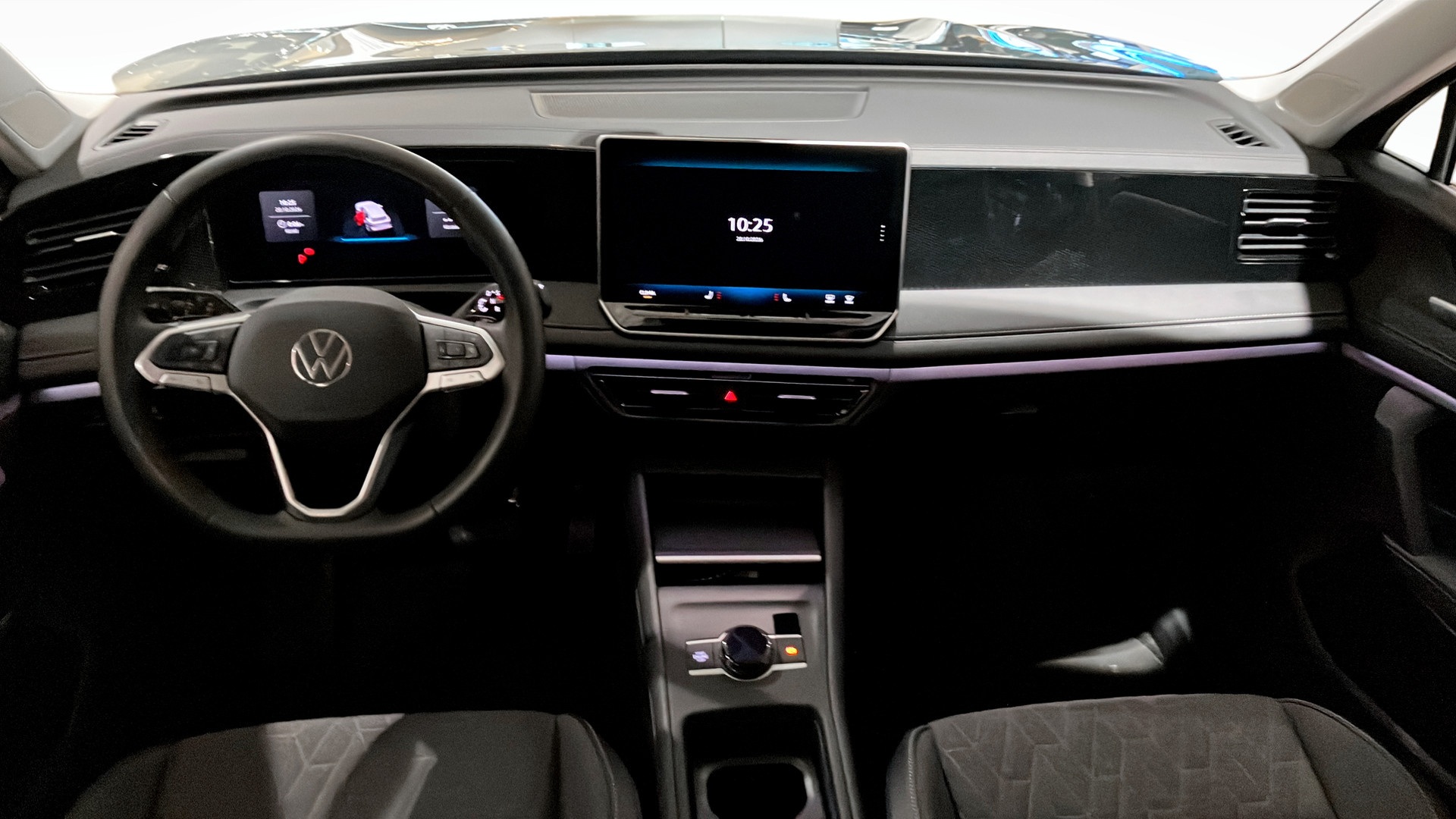Volkswagen Tiguan DJB11L