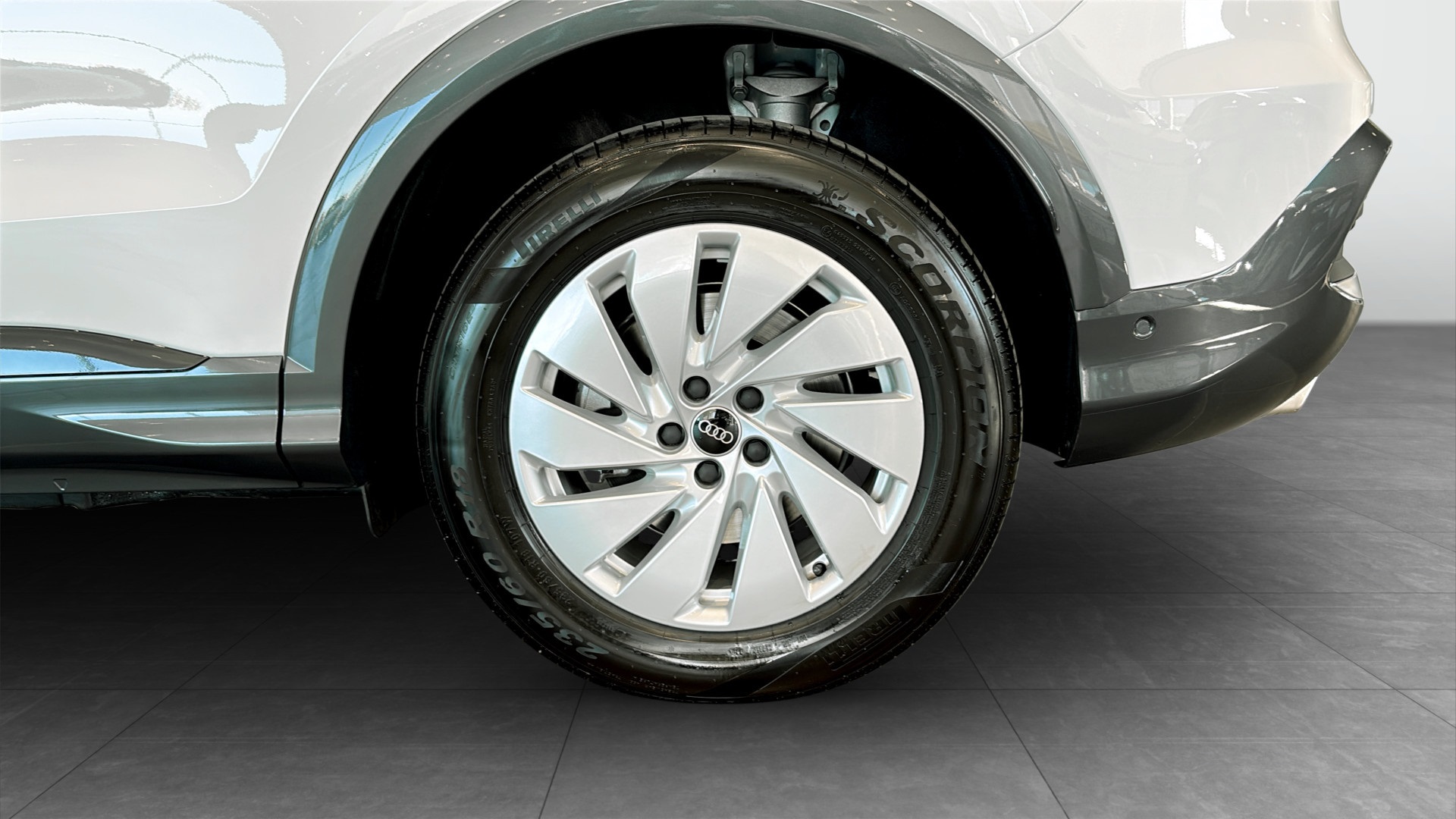 Audi Q5 DJB42H