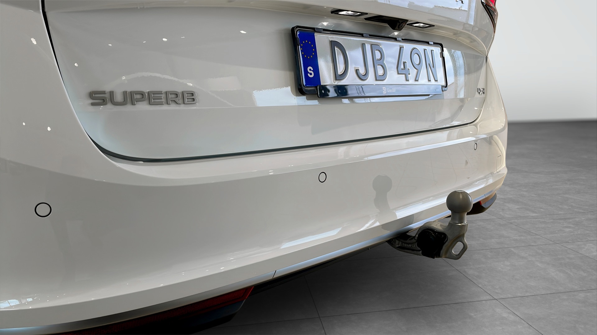 Skoda Superb Combi DJB49N