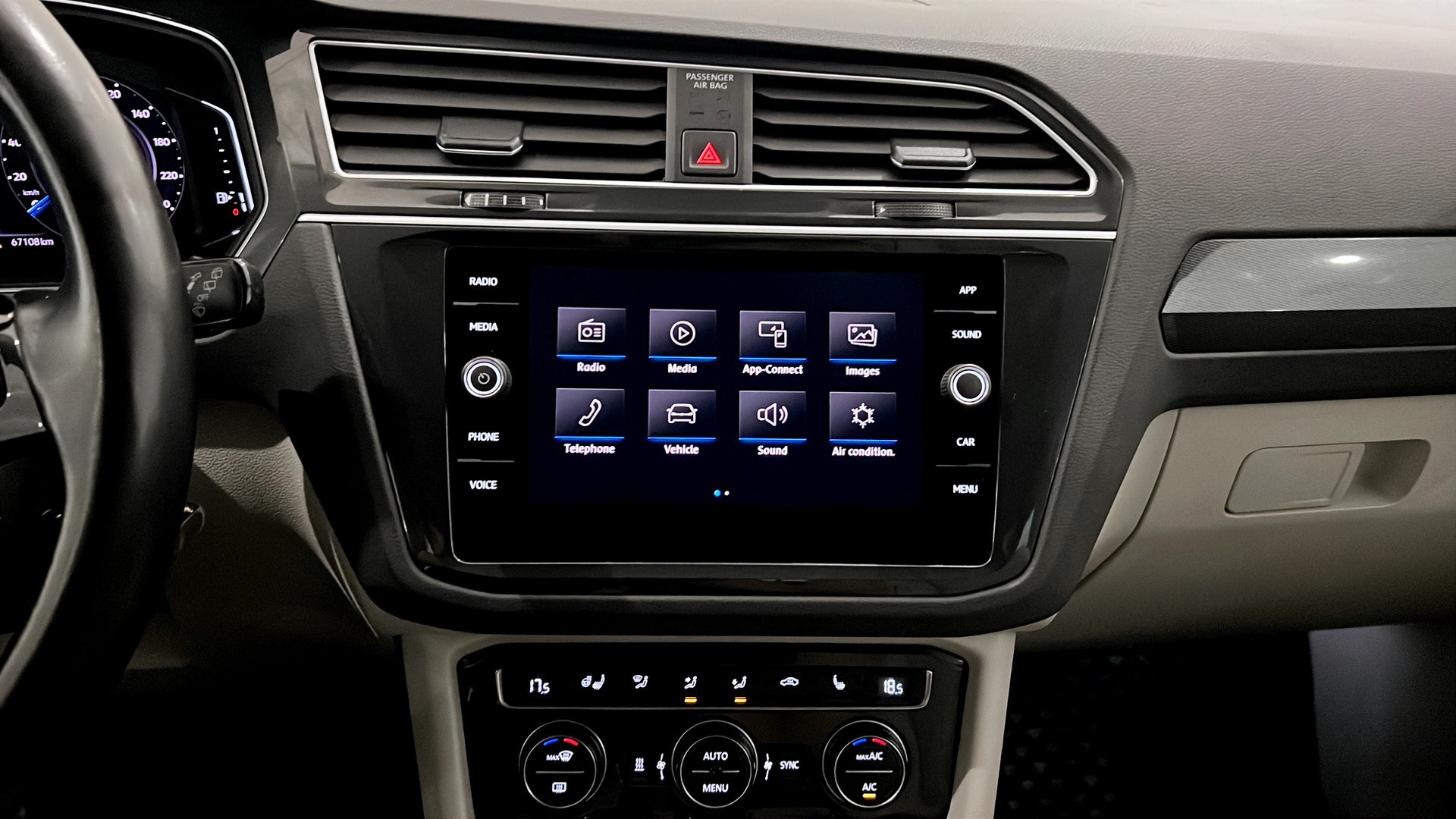 Volkswagen Tiguan DJD25E