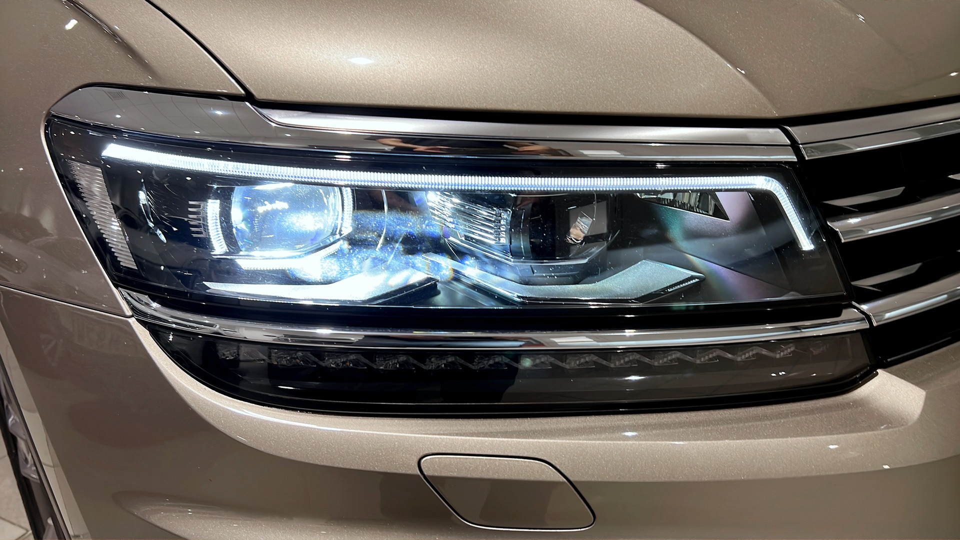 Volkswagen Tiguan DJD25E
