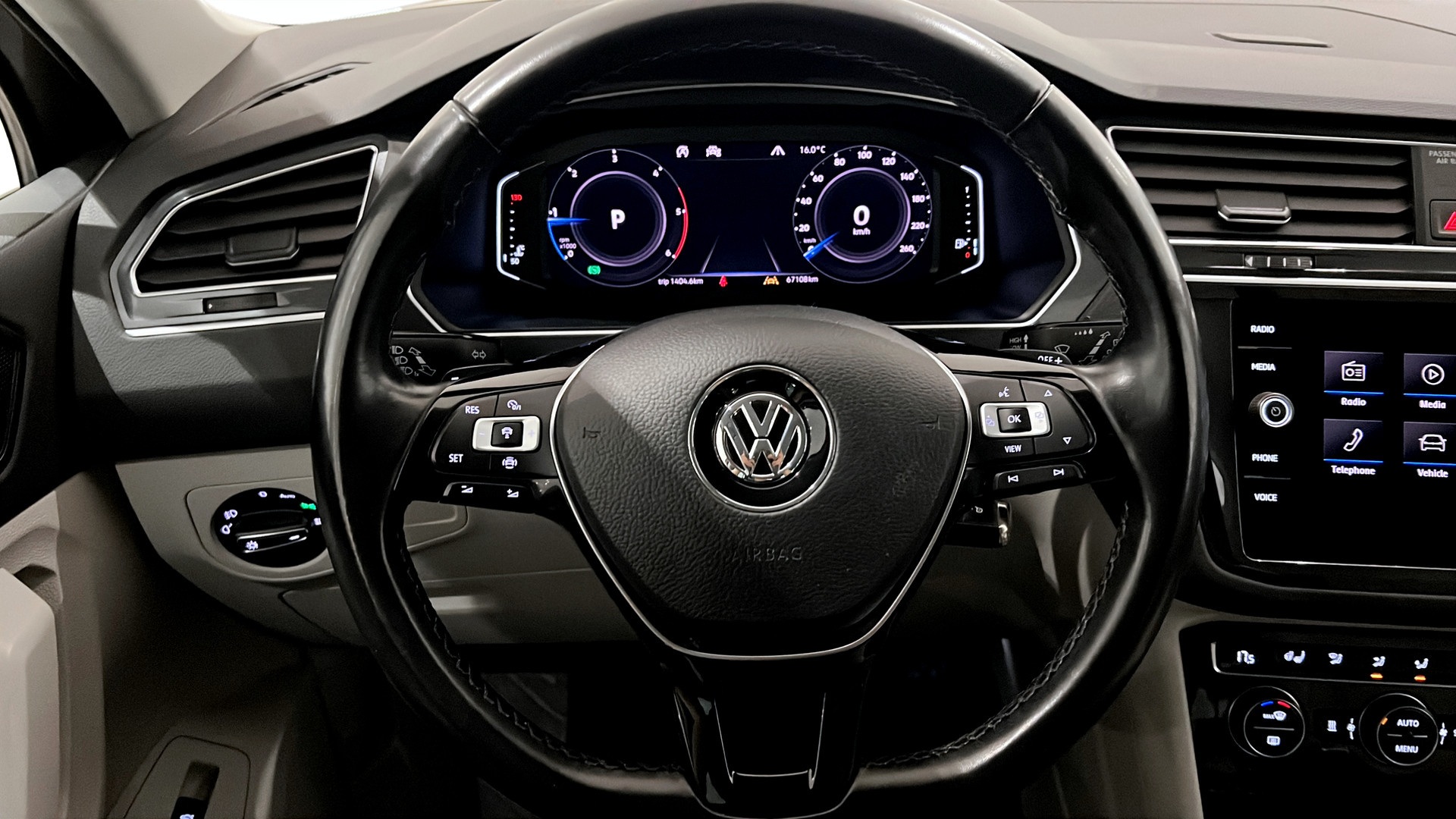 Volkswagen Tiguan DJD25E