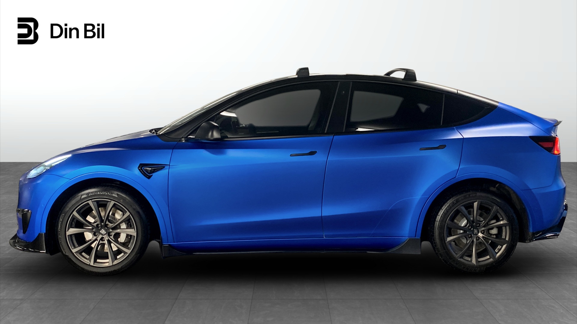 Tesla Model Y DJD86F