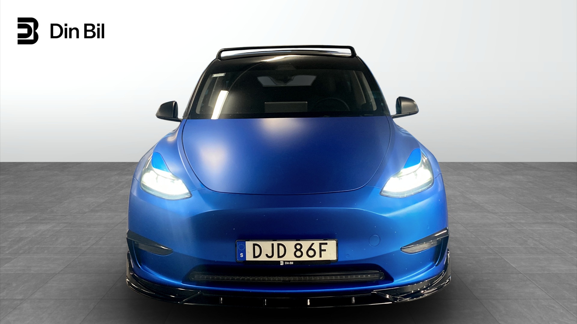 Tesla Model Y DJD86F