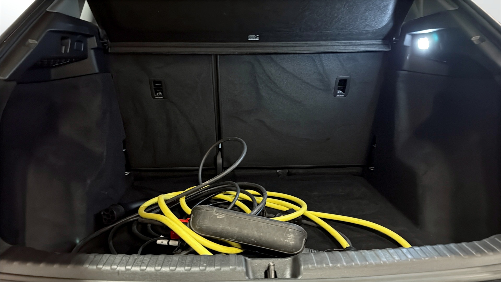 Audi Q4 e-tron DJL34F