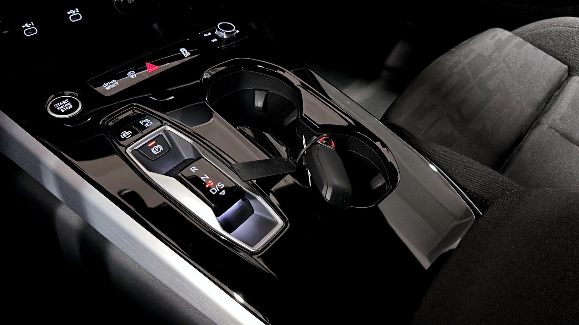 Audi A6 Avant DJP10E