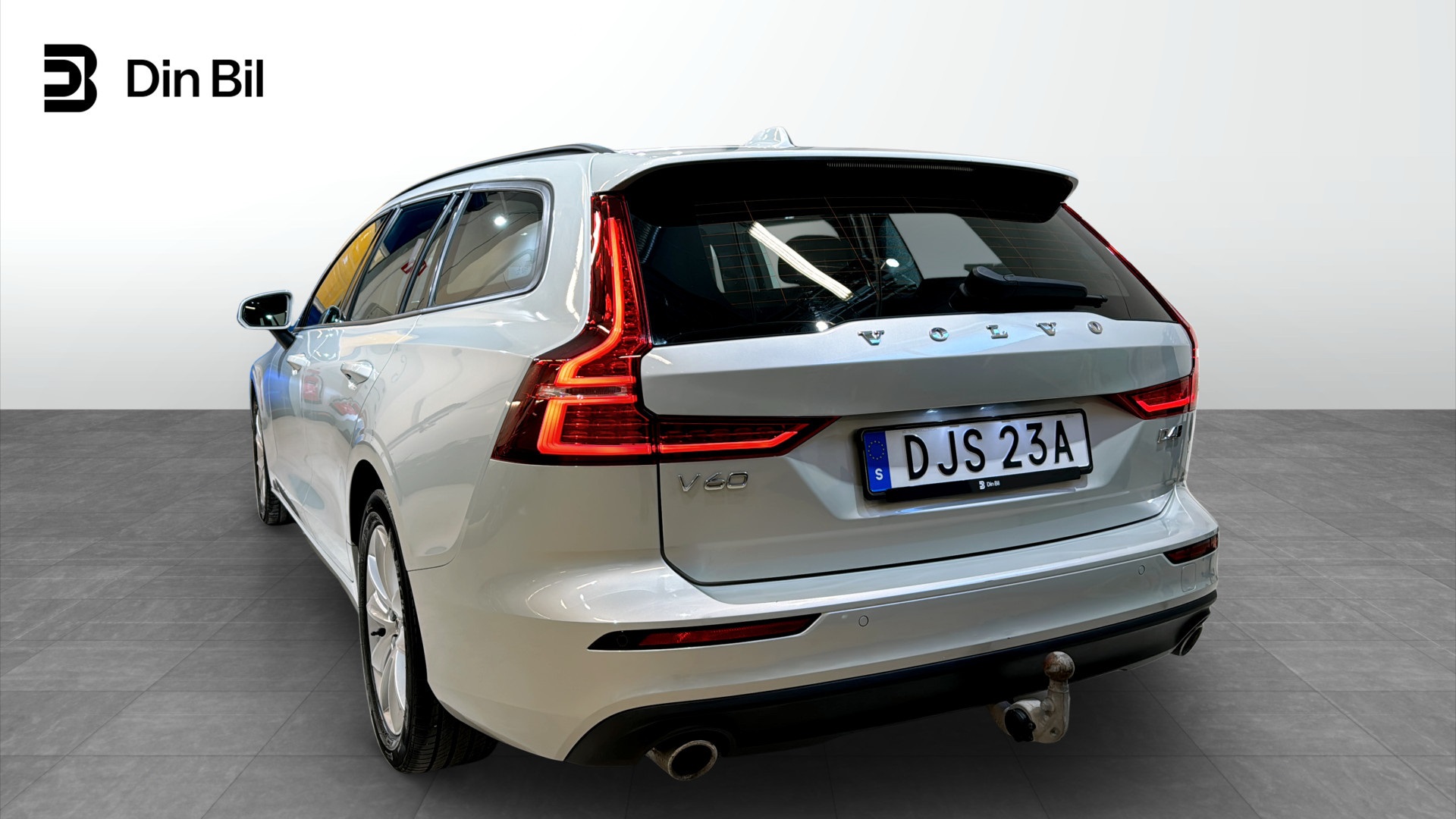 Volvo V60 DJS23A