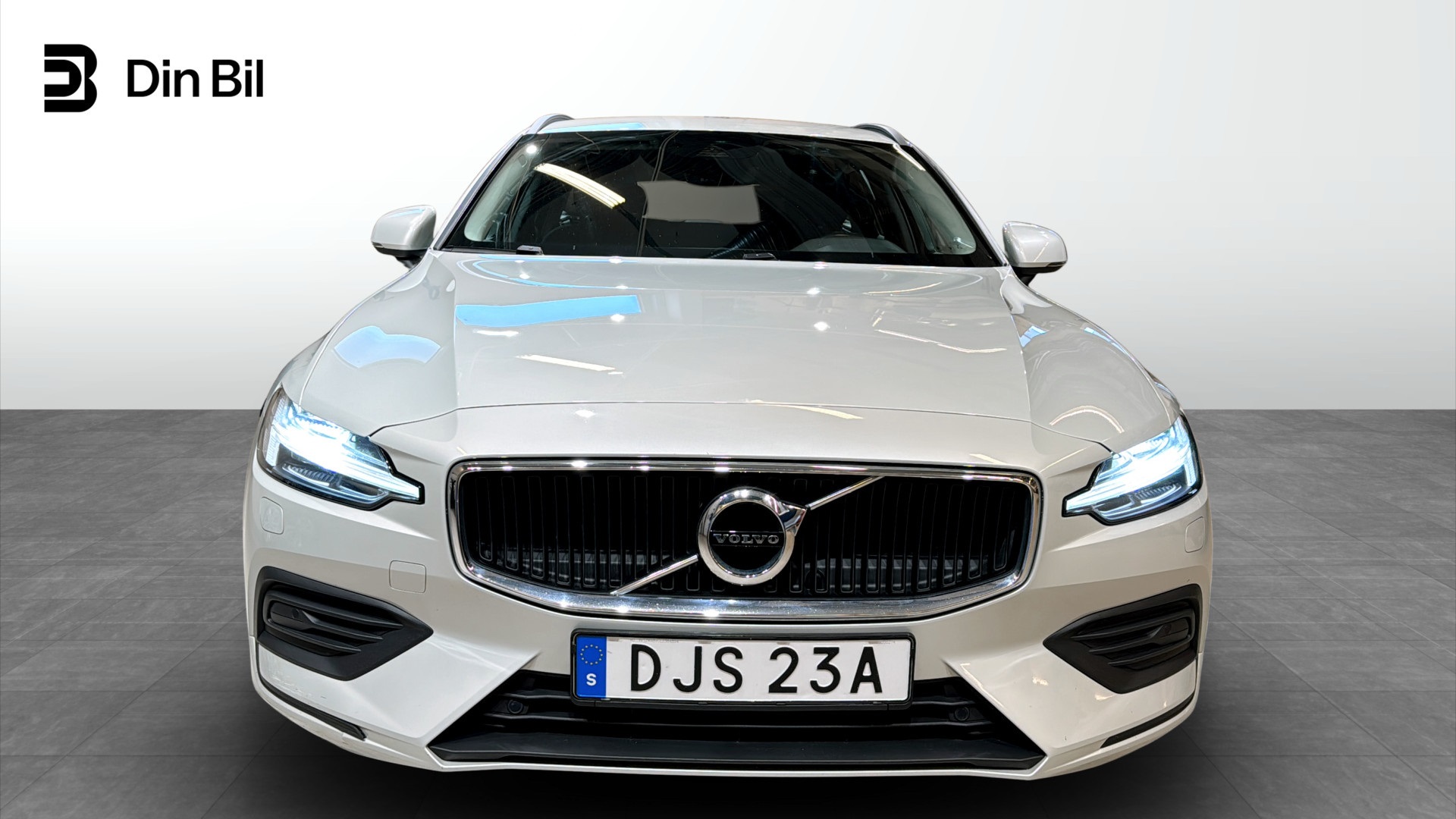 Volvo V60 DJS23A