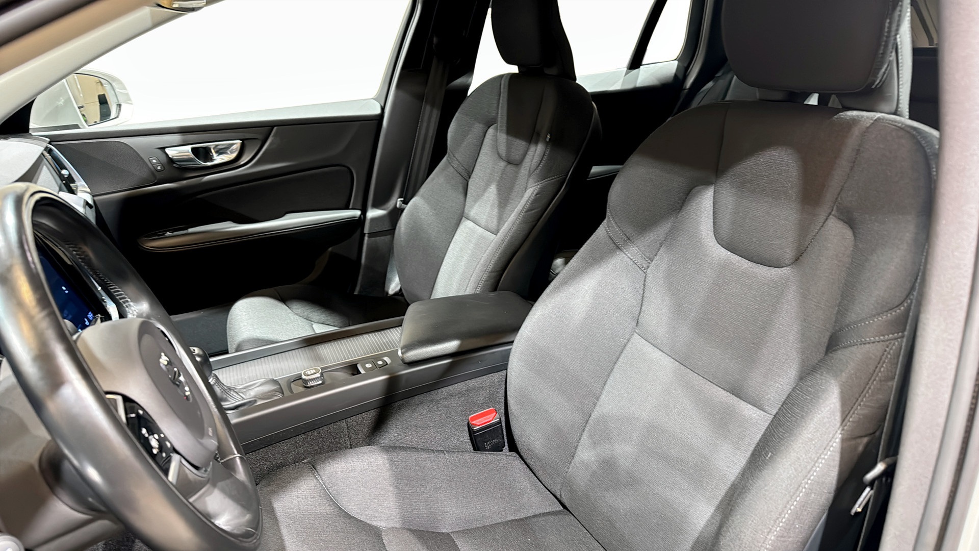 Volvo V60 DJS23A