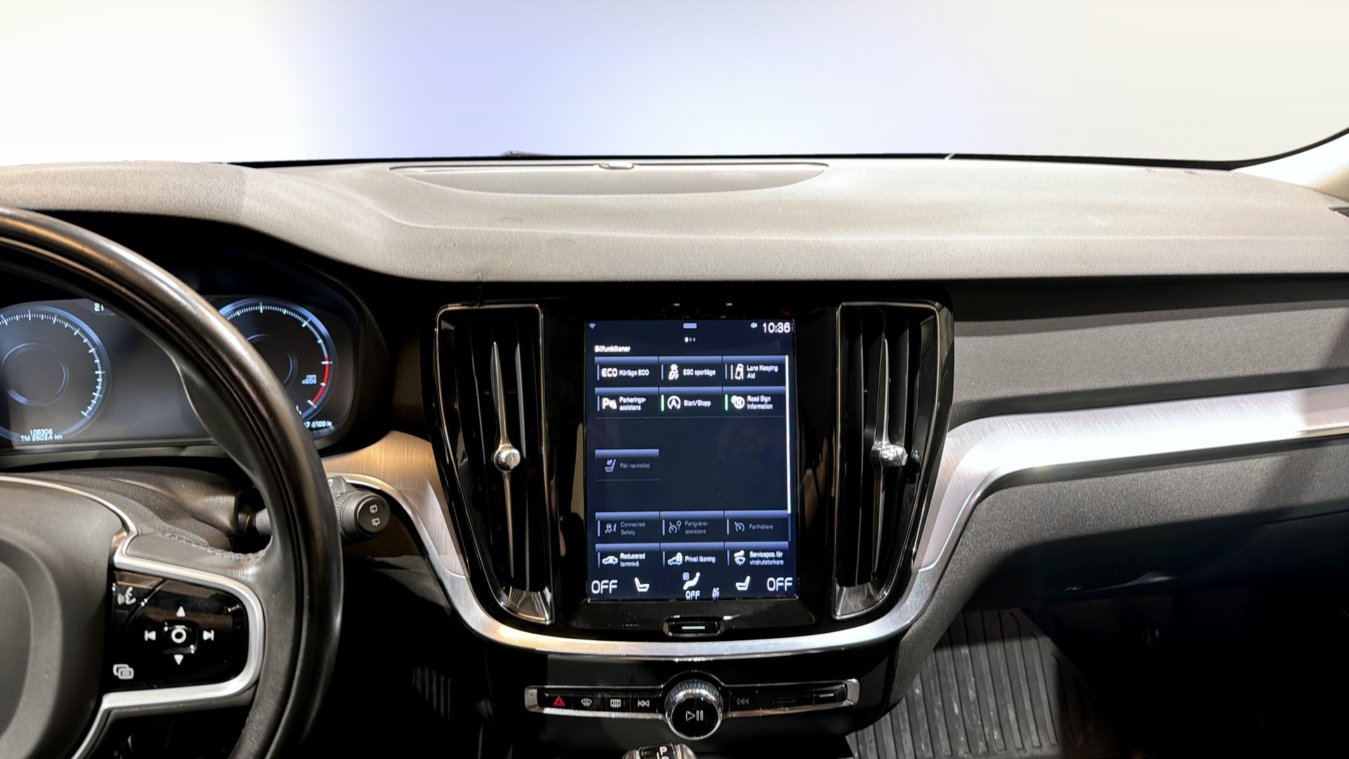 Volvo V60 DJS23A