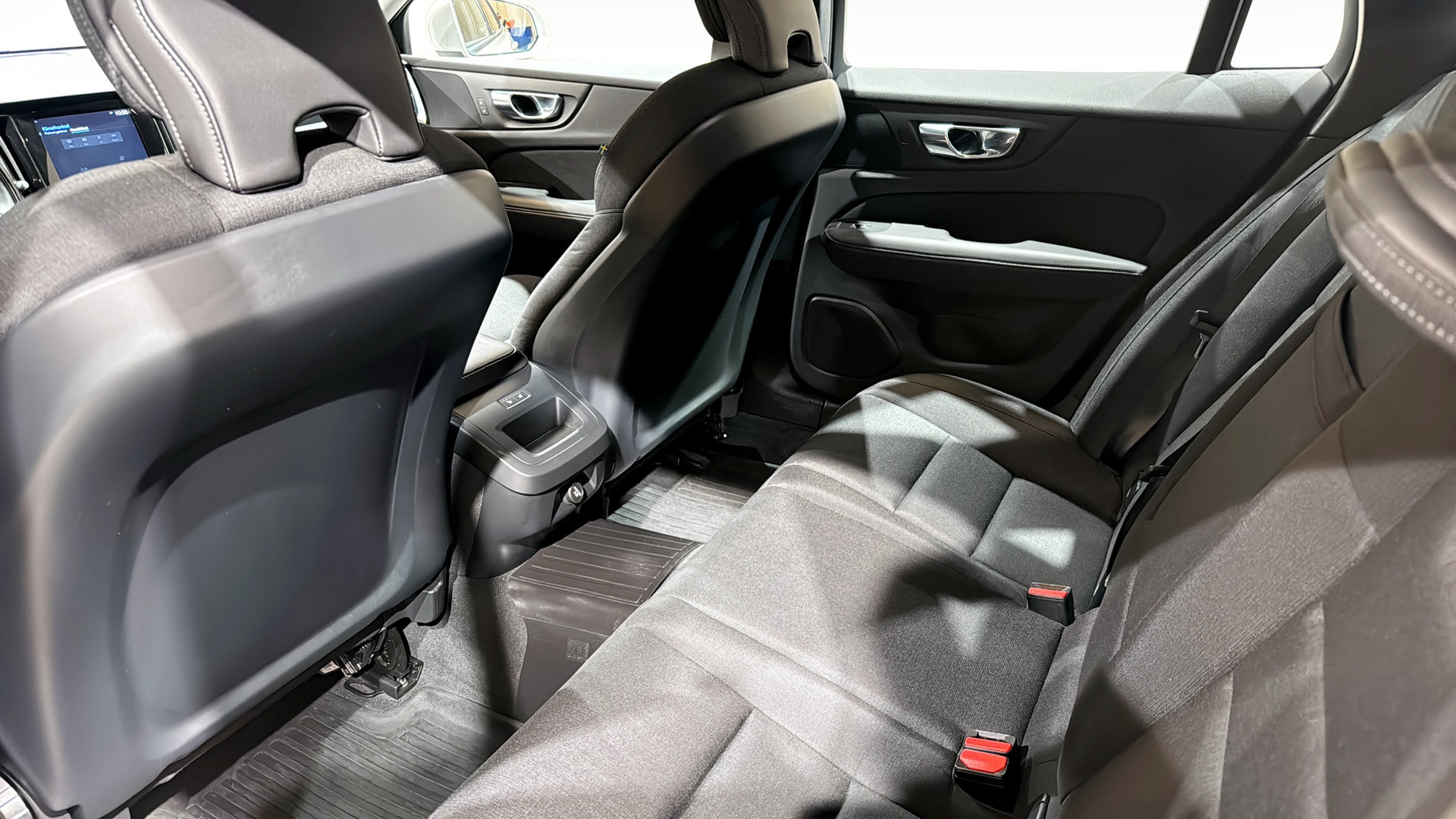 Volvo V60 DJS23A