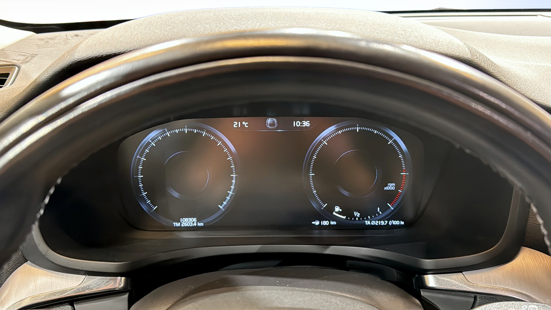Volvo V60 DJS23A