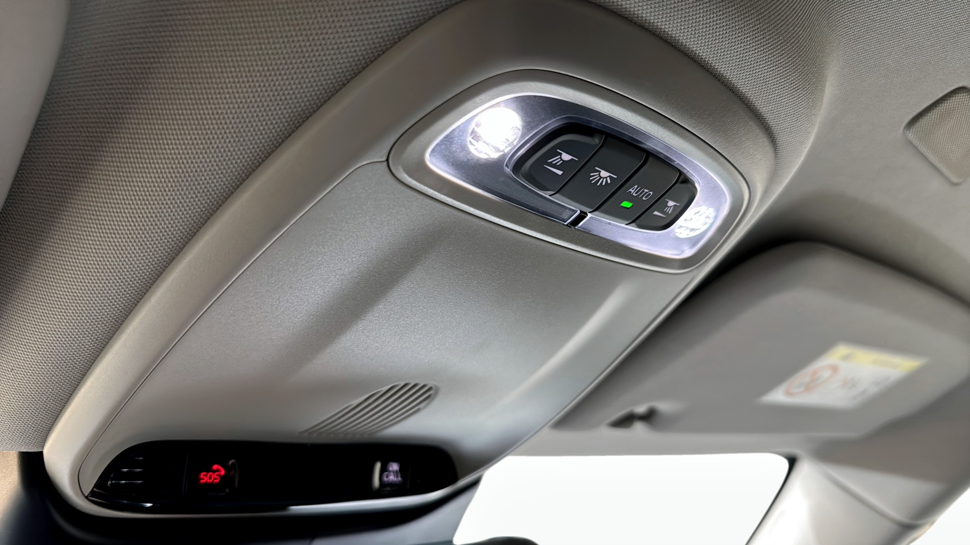 Volvo V60 DJS23A