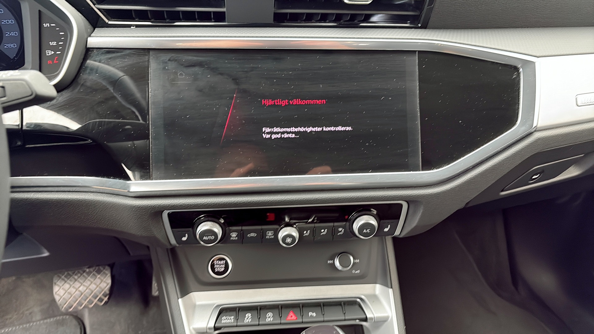 Audi Q3 DKM51J