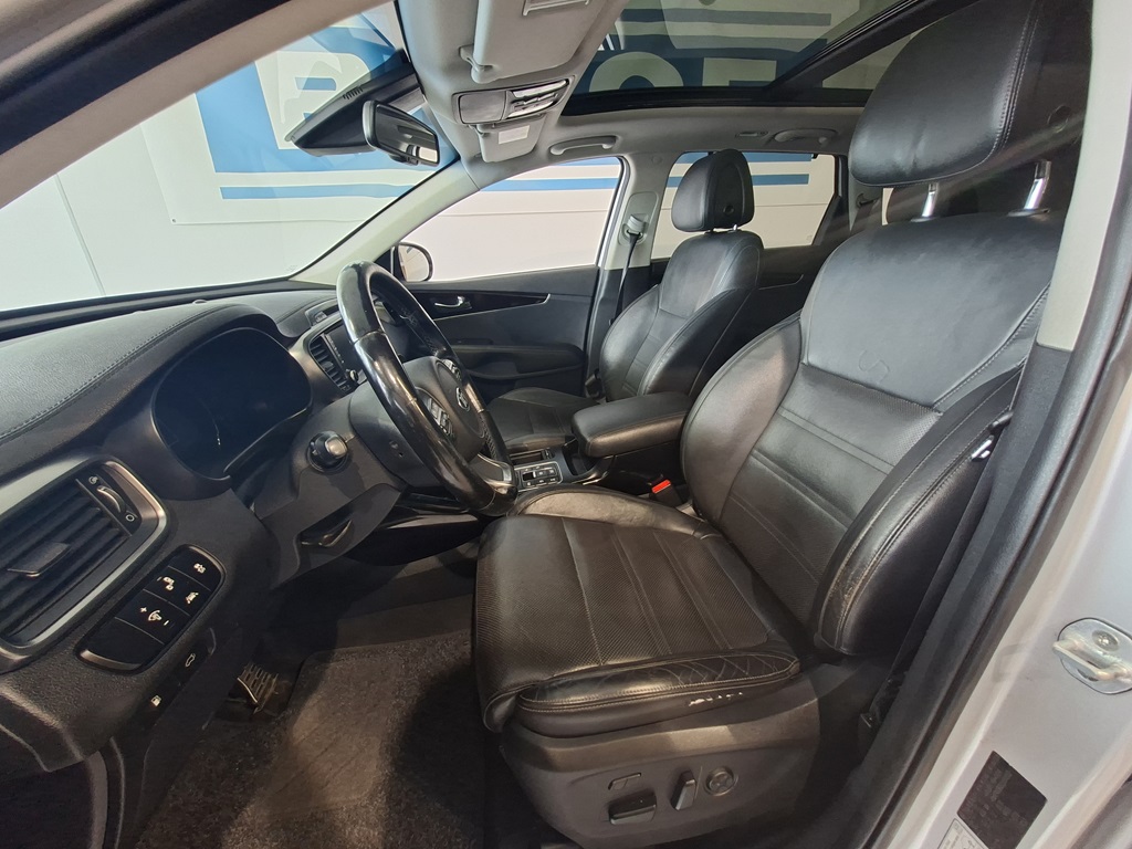 Kia Sorento DLG824