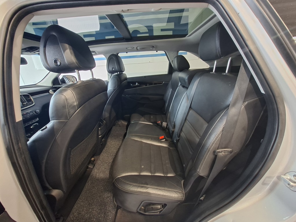 Kia Sorento DLG824