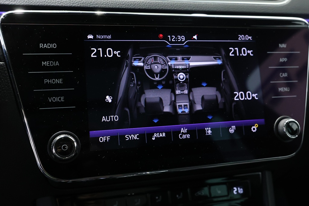 Skoda Superb Combi DLW368