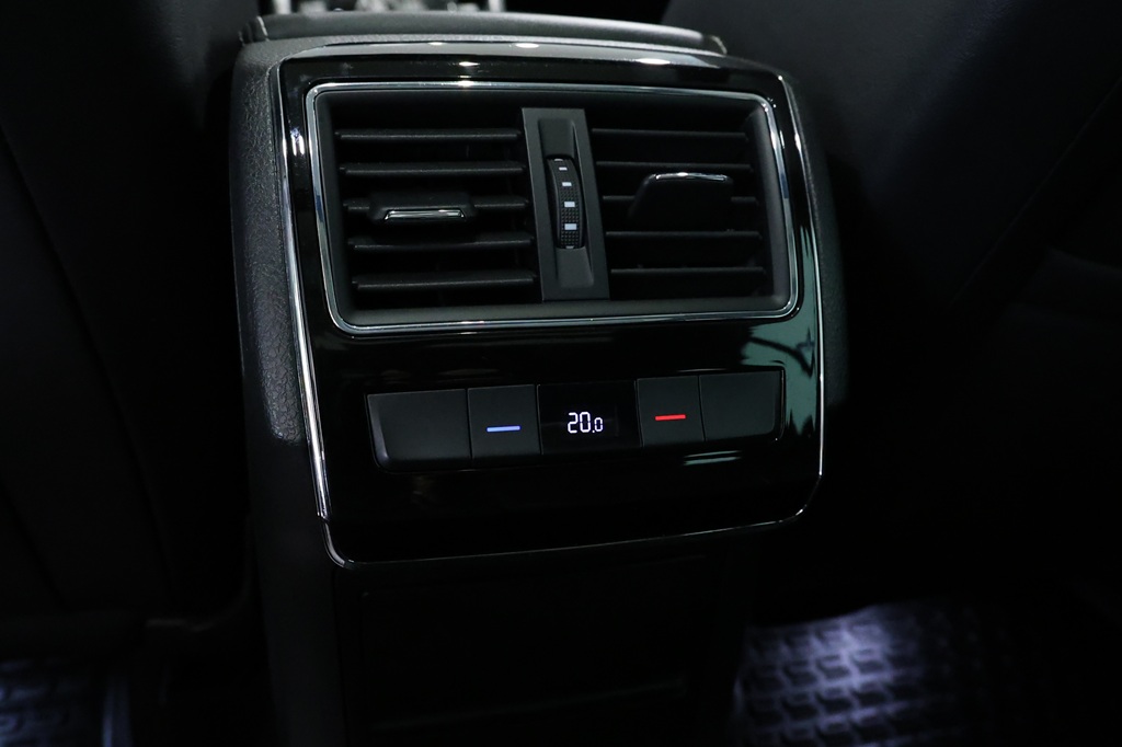 Skoda Superb Combi DLW368