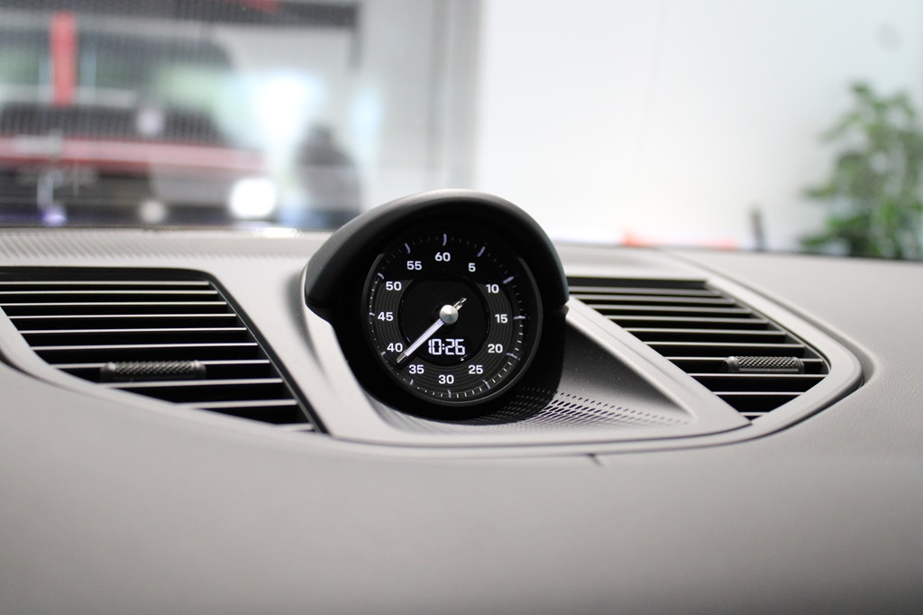 Porsche Panamera DMJ41A