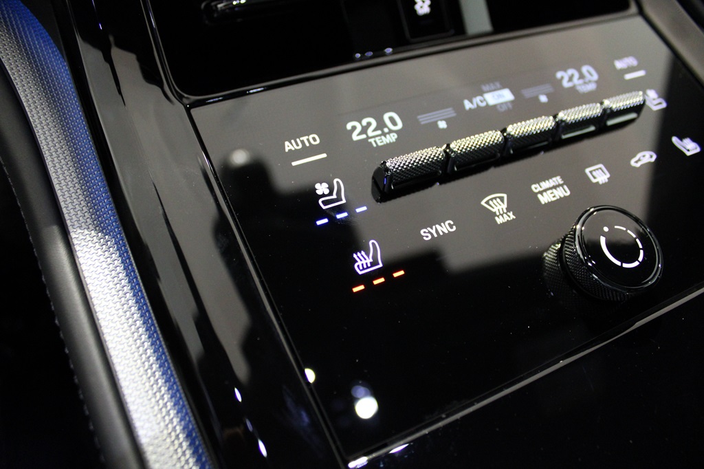 Porsche Panamera DMJ41A