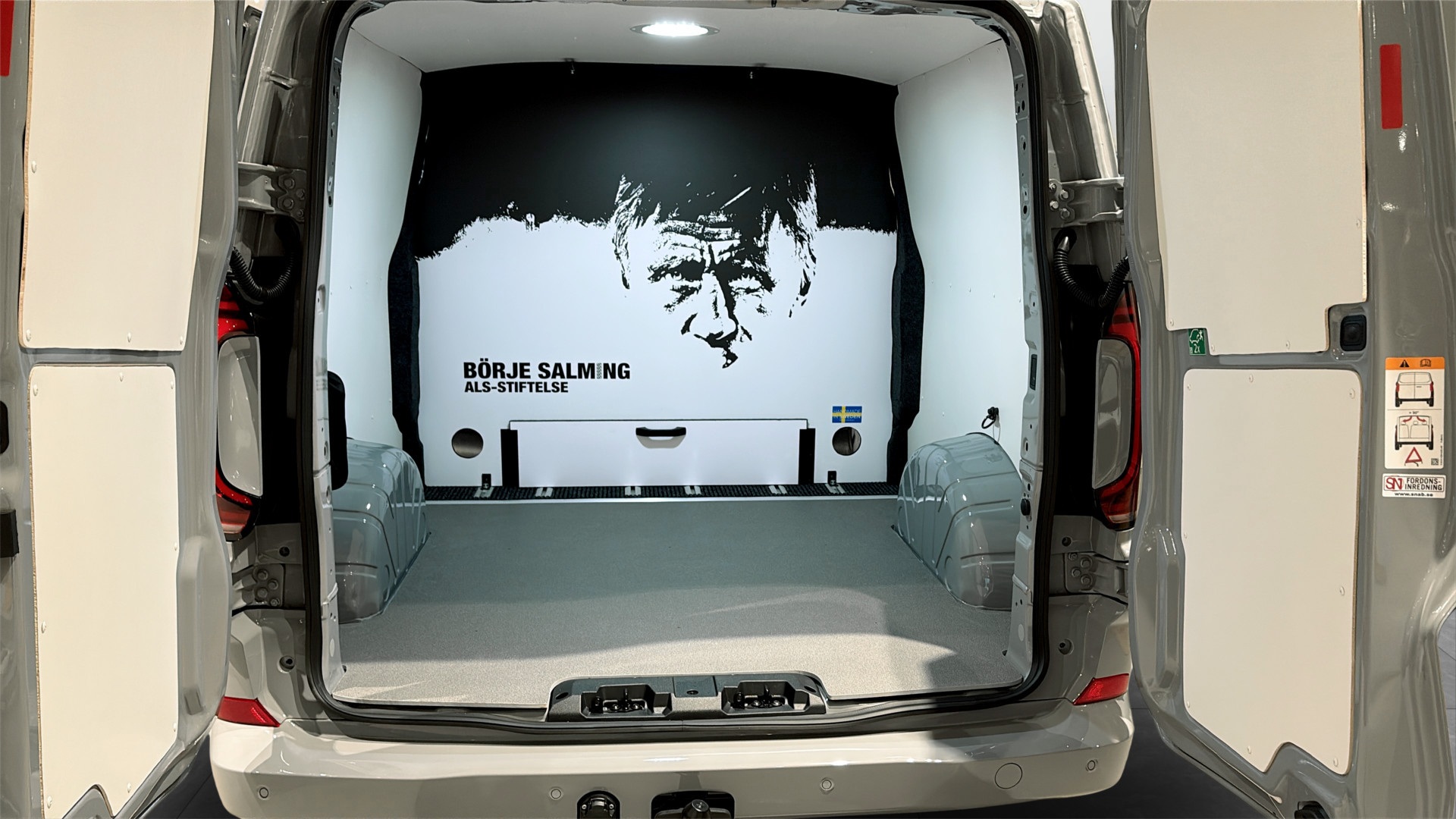 Volkswagen T7 Transporter Kombi DNJ52A