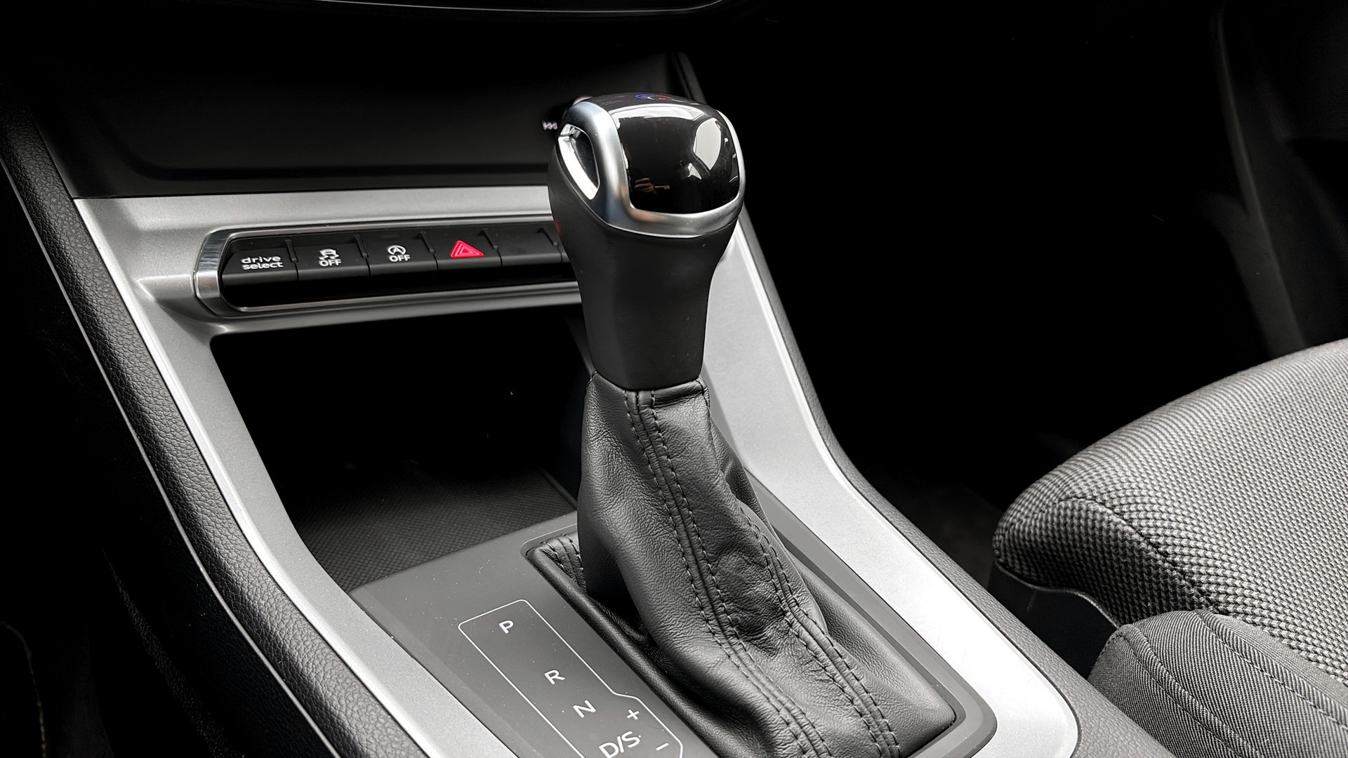 Audi Q3 DNL34D