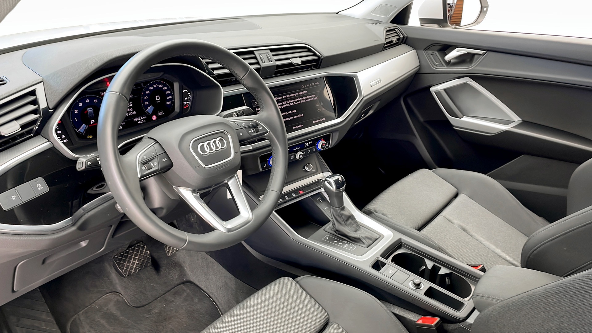 Audi Q3 DPG98G