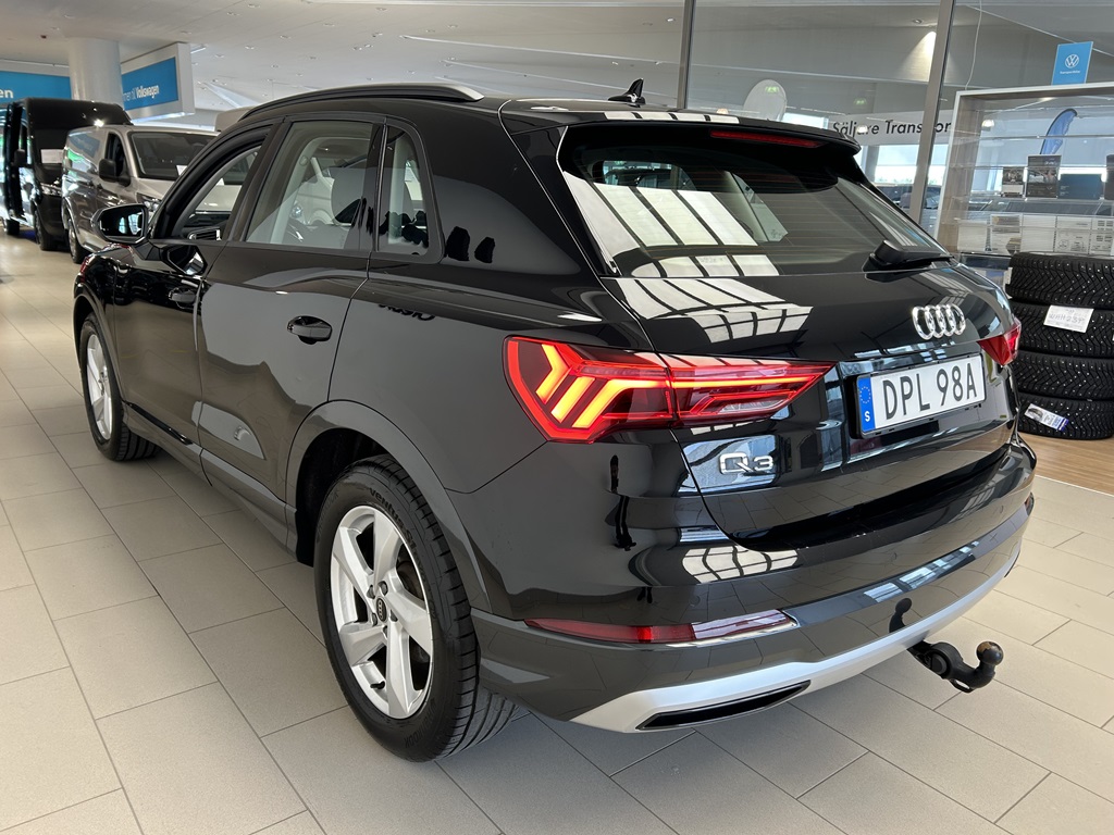 Audi Q3 DPL98A