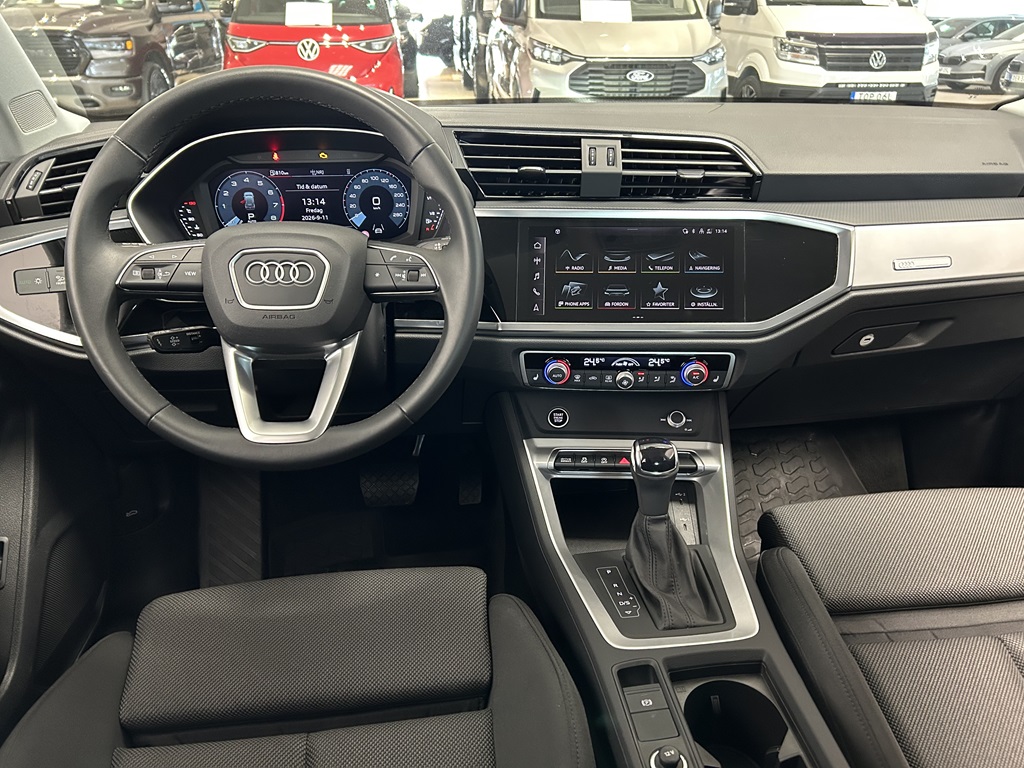 Audi Q3 DPL98A