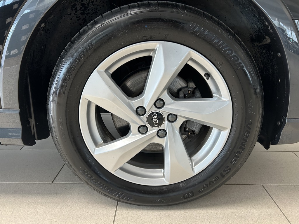 Audi Q3 DPL98A