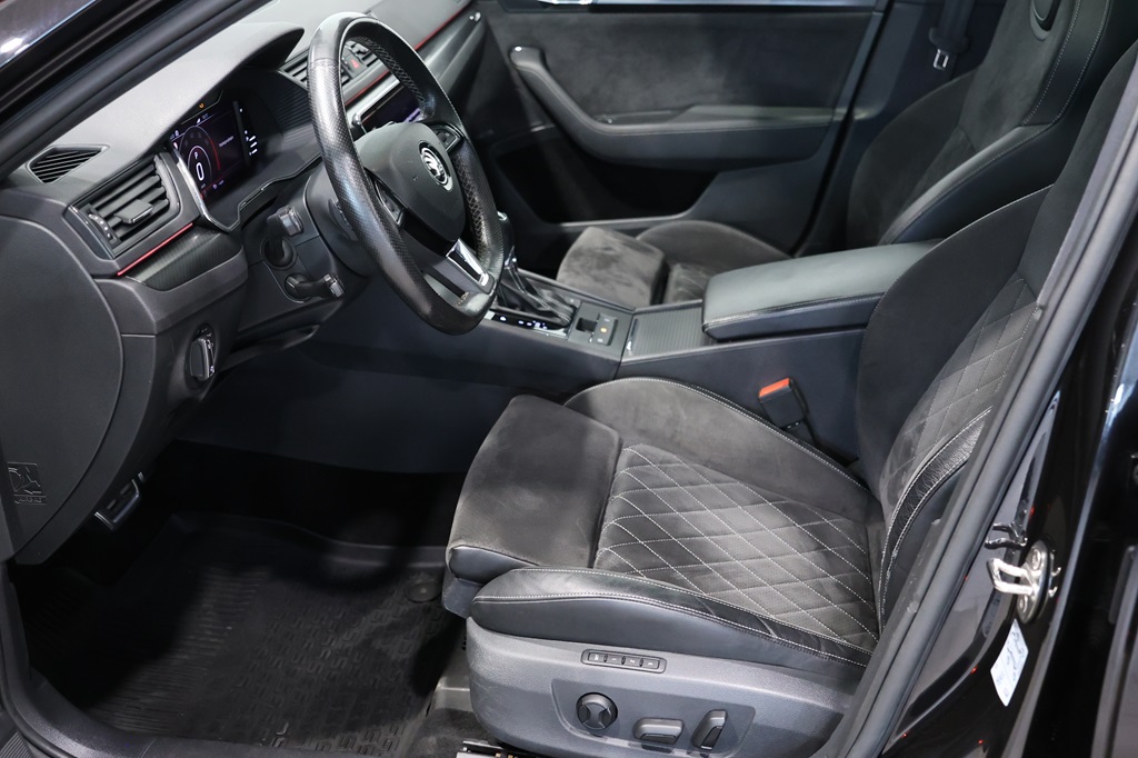 Skoda Superb Combi DSY25F