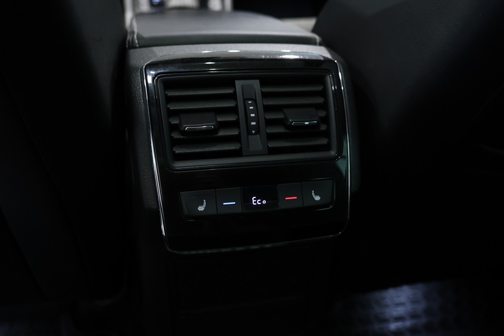 Skoda Superb Combi DSY25F
