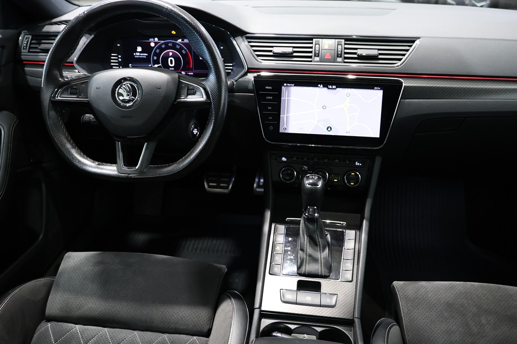Skoda Superb Combi DSY25F