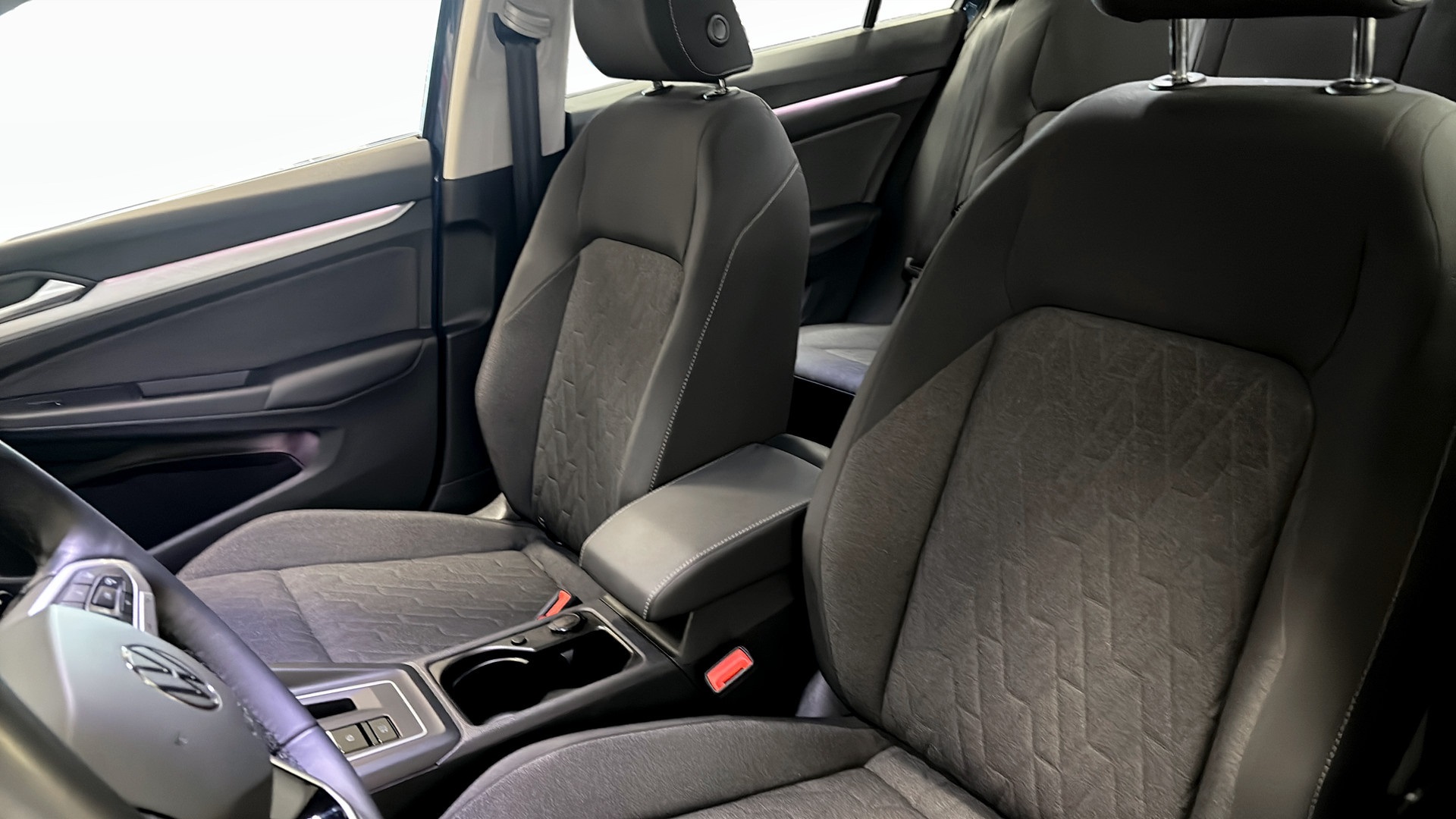 Volkswagen Golf Sportscombi DTH33N