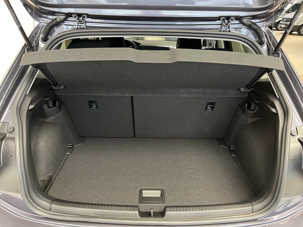 Volkswagen Polo DTJ34P