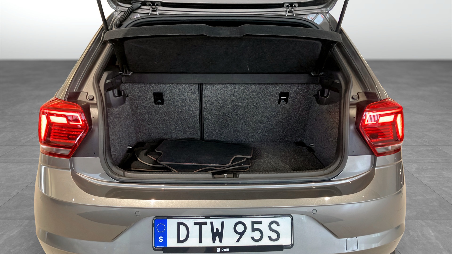 Volkswagen Polo DTW95S