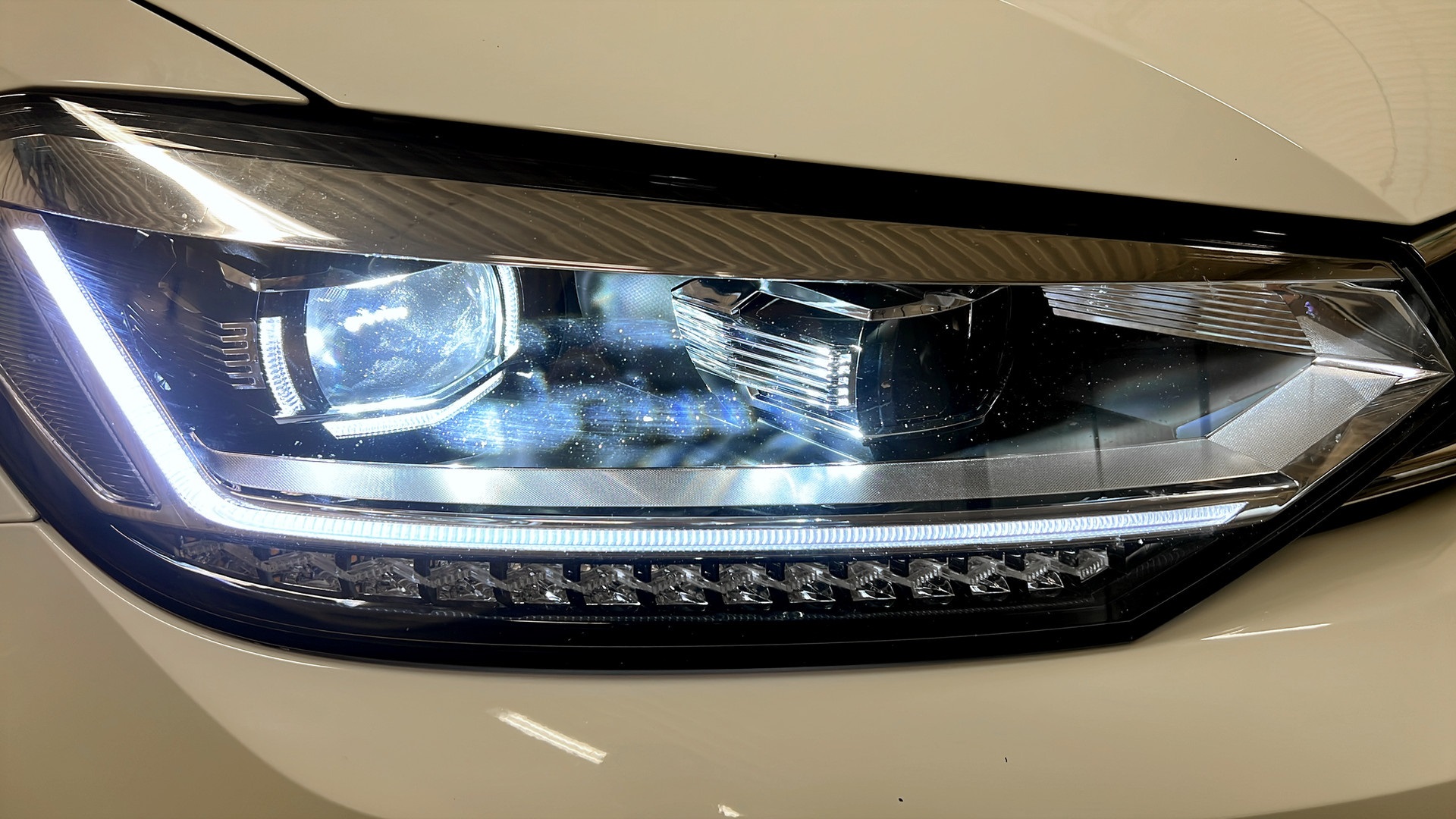 Volkswagen Touran DUF98B