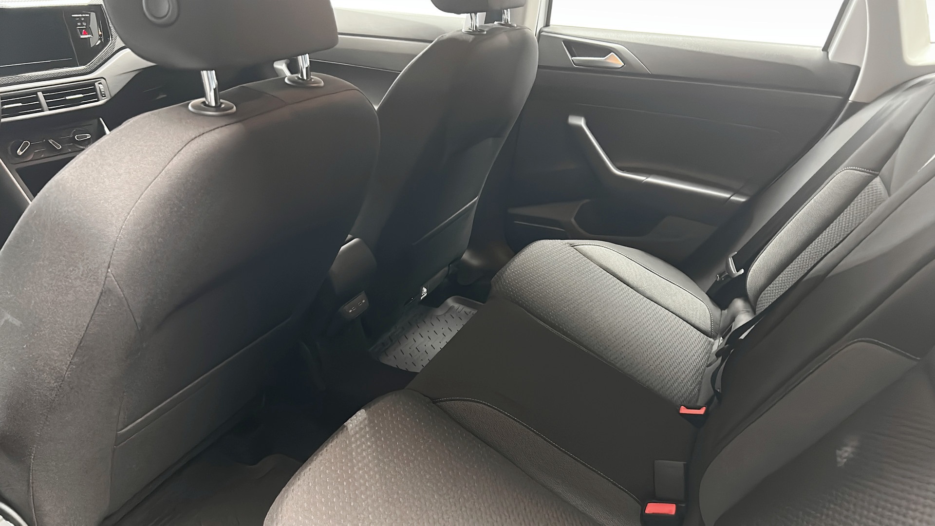 Volkswagen Polo DWL34W