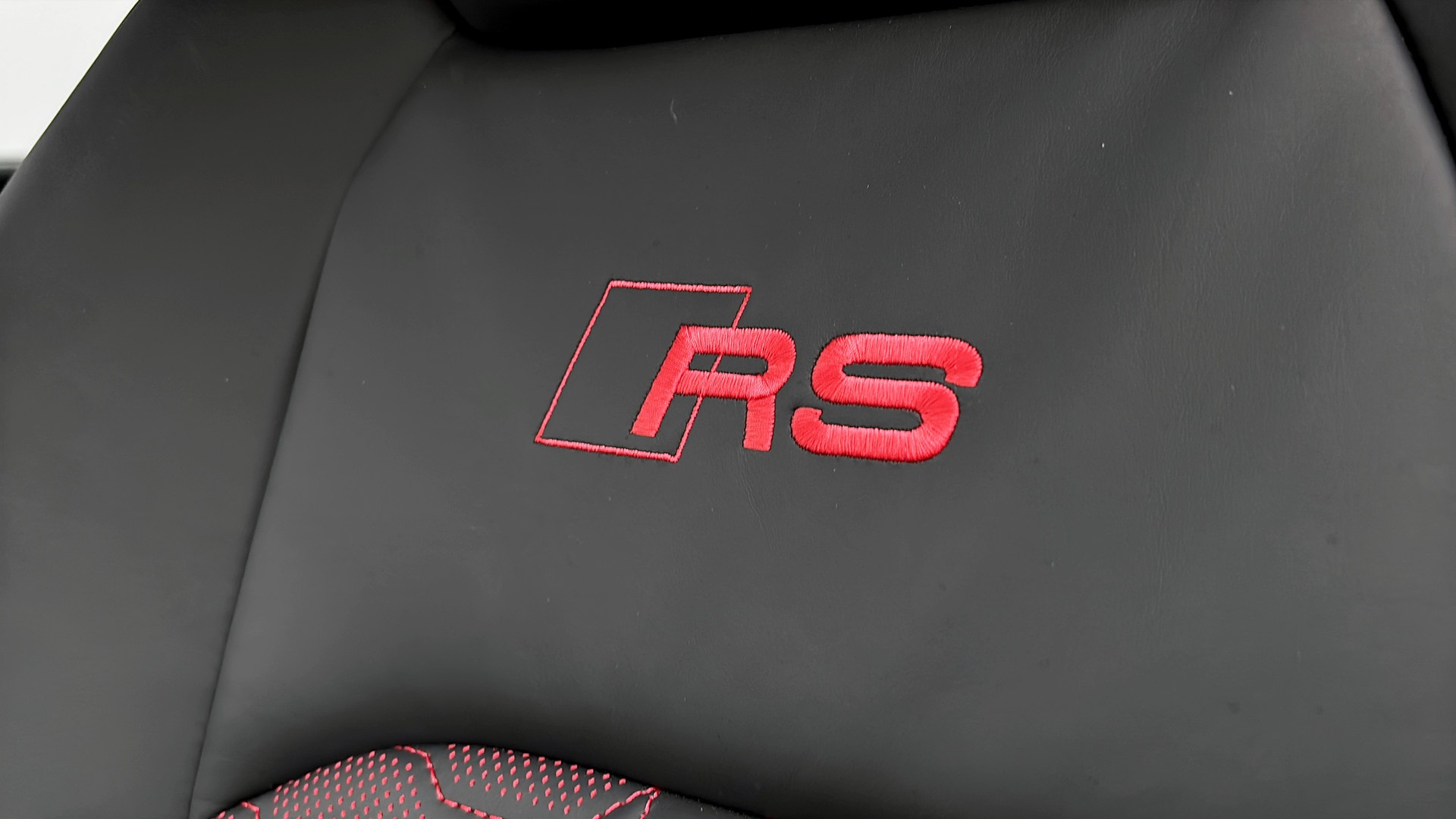 Audi RS6 Avant performance DWM51G