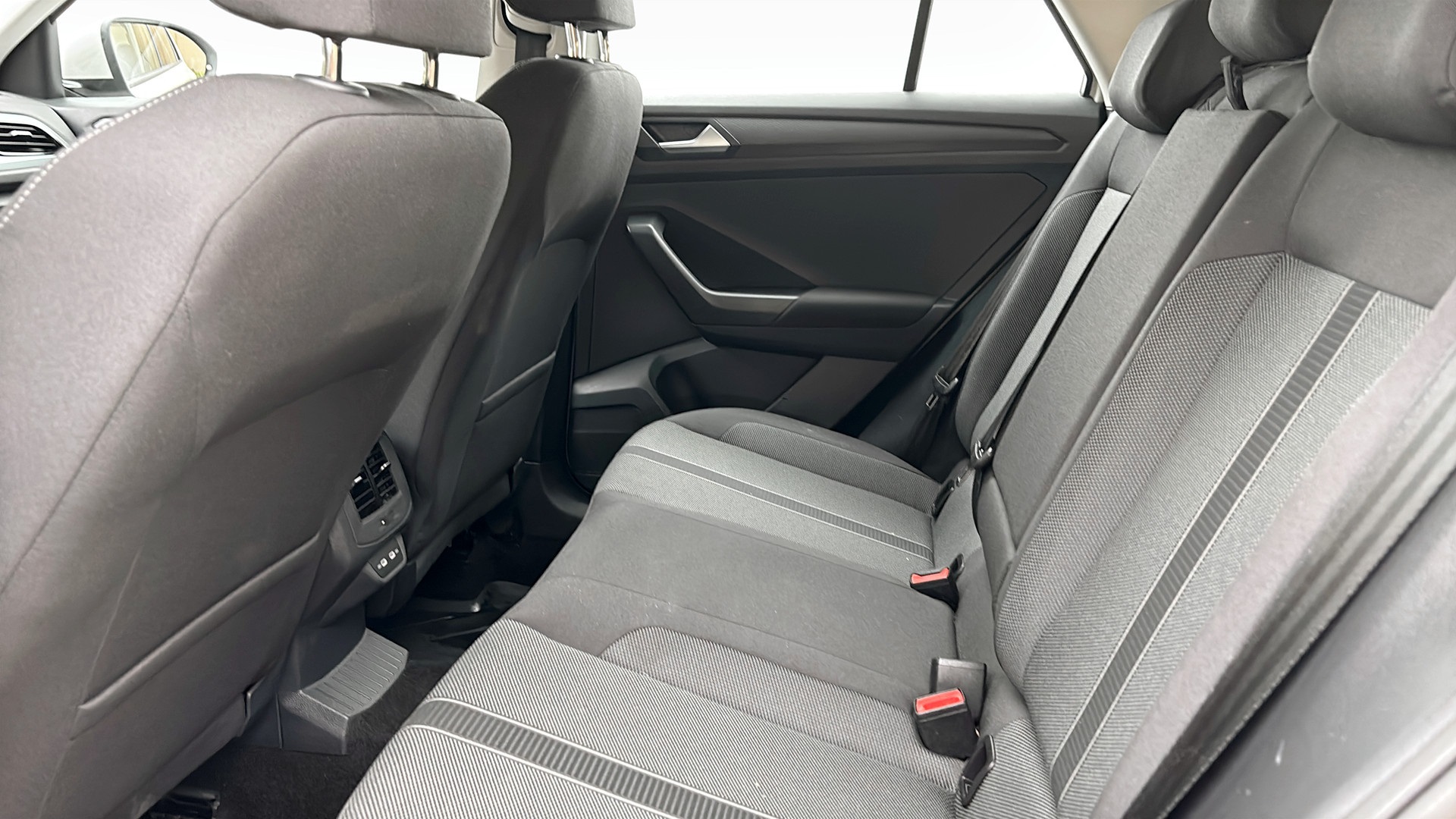 Volkswagen T-Roc DXN96B