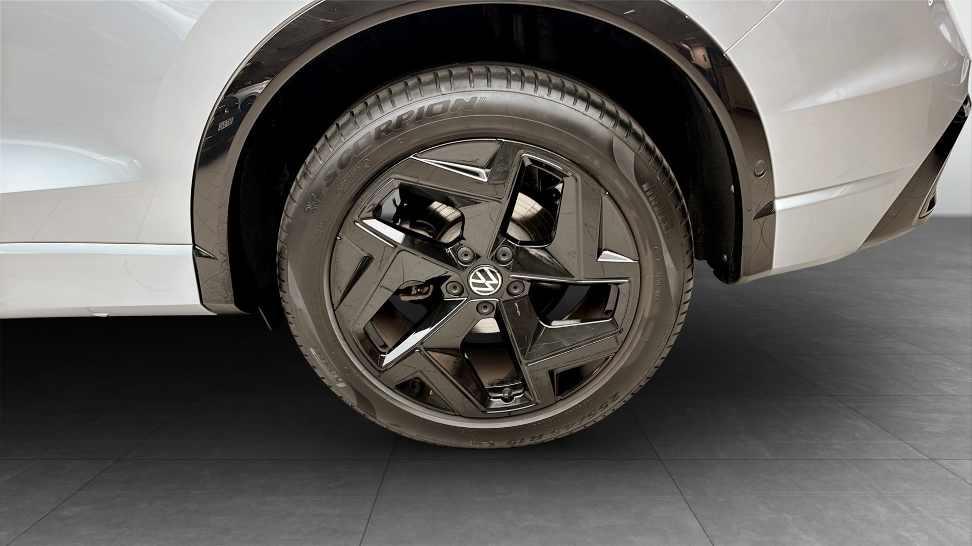 Volkswagen Tiguan DYF33T