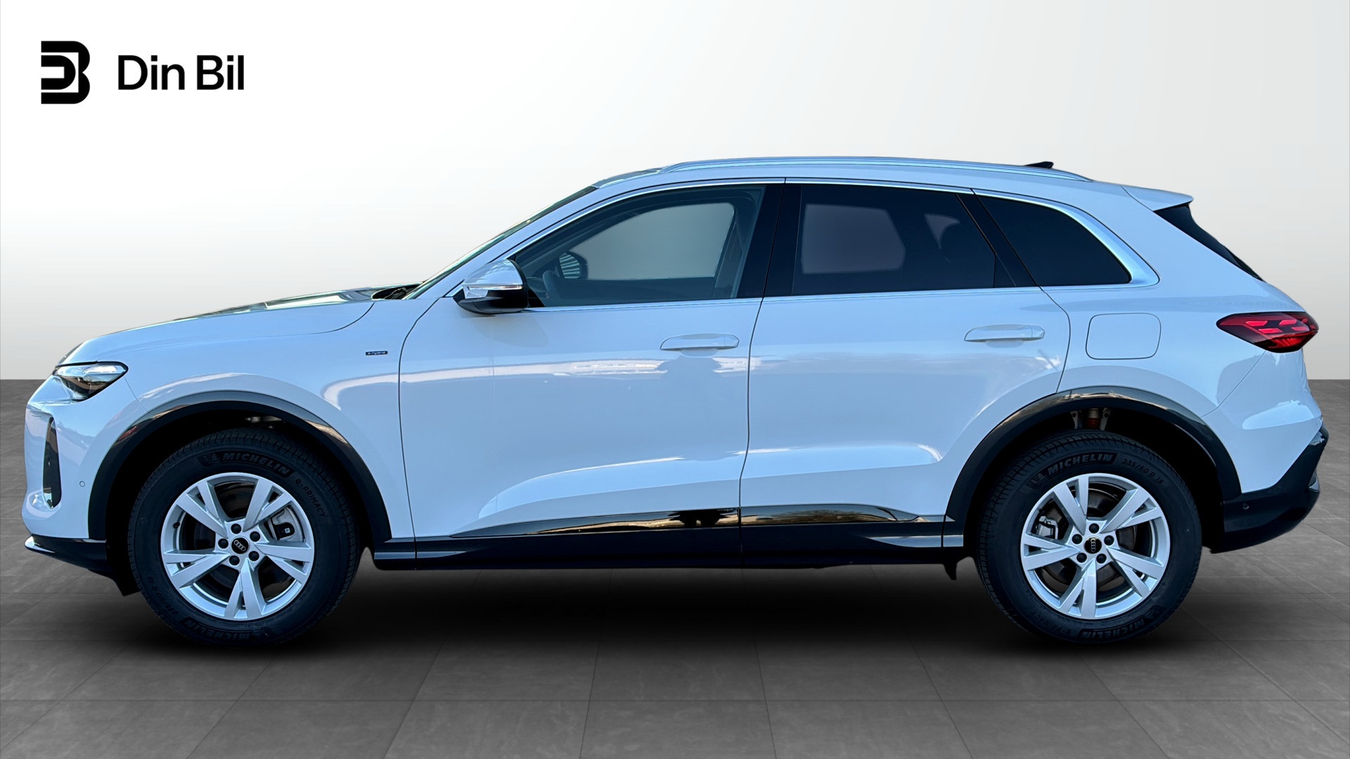 Audi Q5 Sportback DYJ35E
