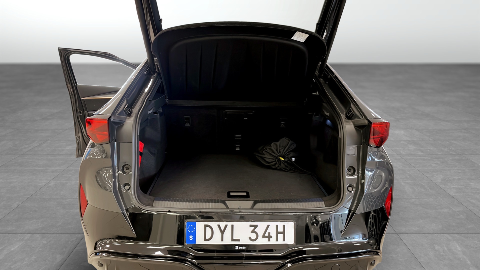 CUPRA Tavascan DYL34H