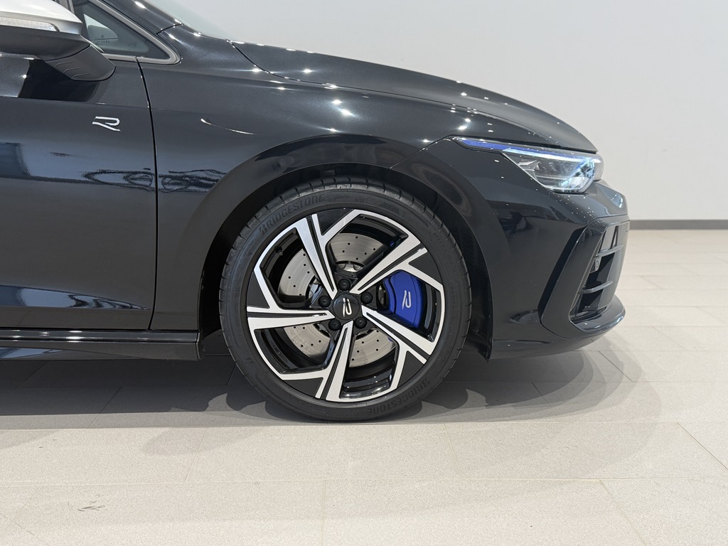 Volkswagen Golf DYL97Z