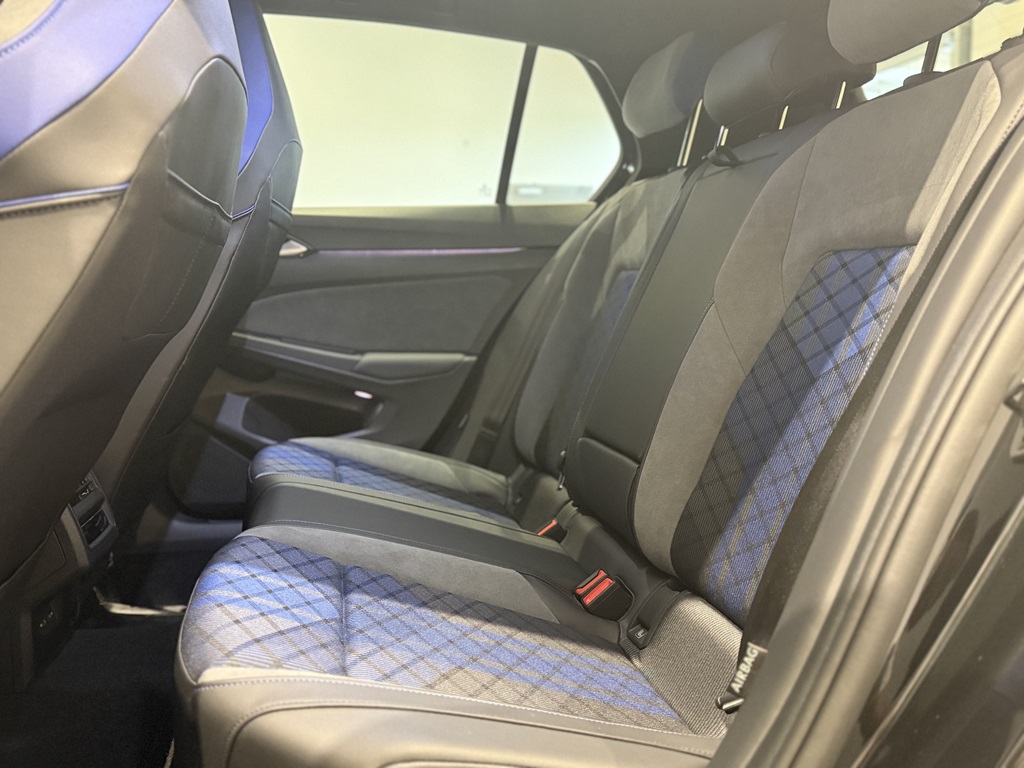 Volkswagen Golf DYL97Z