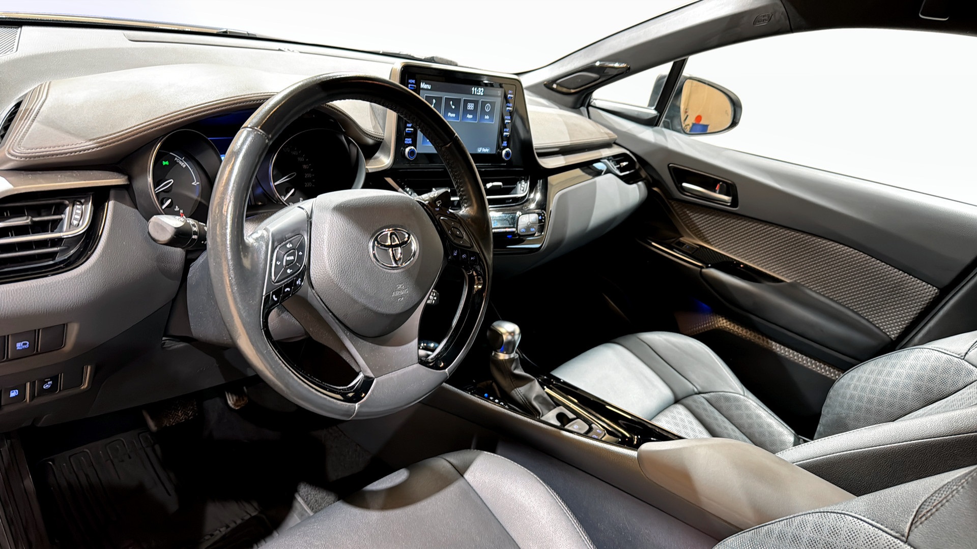 Toyota C-HR EAR65H