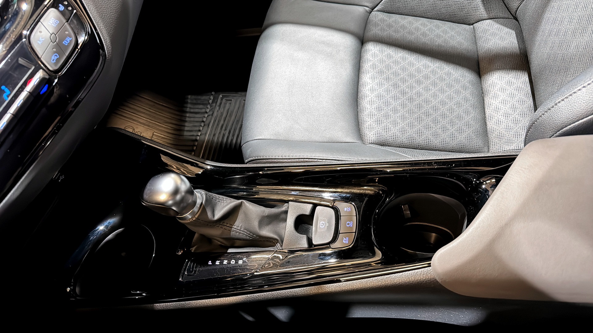 Toyota C-HR EAR65H
